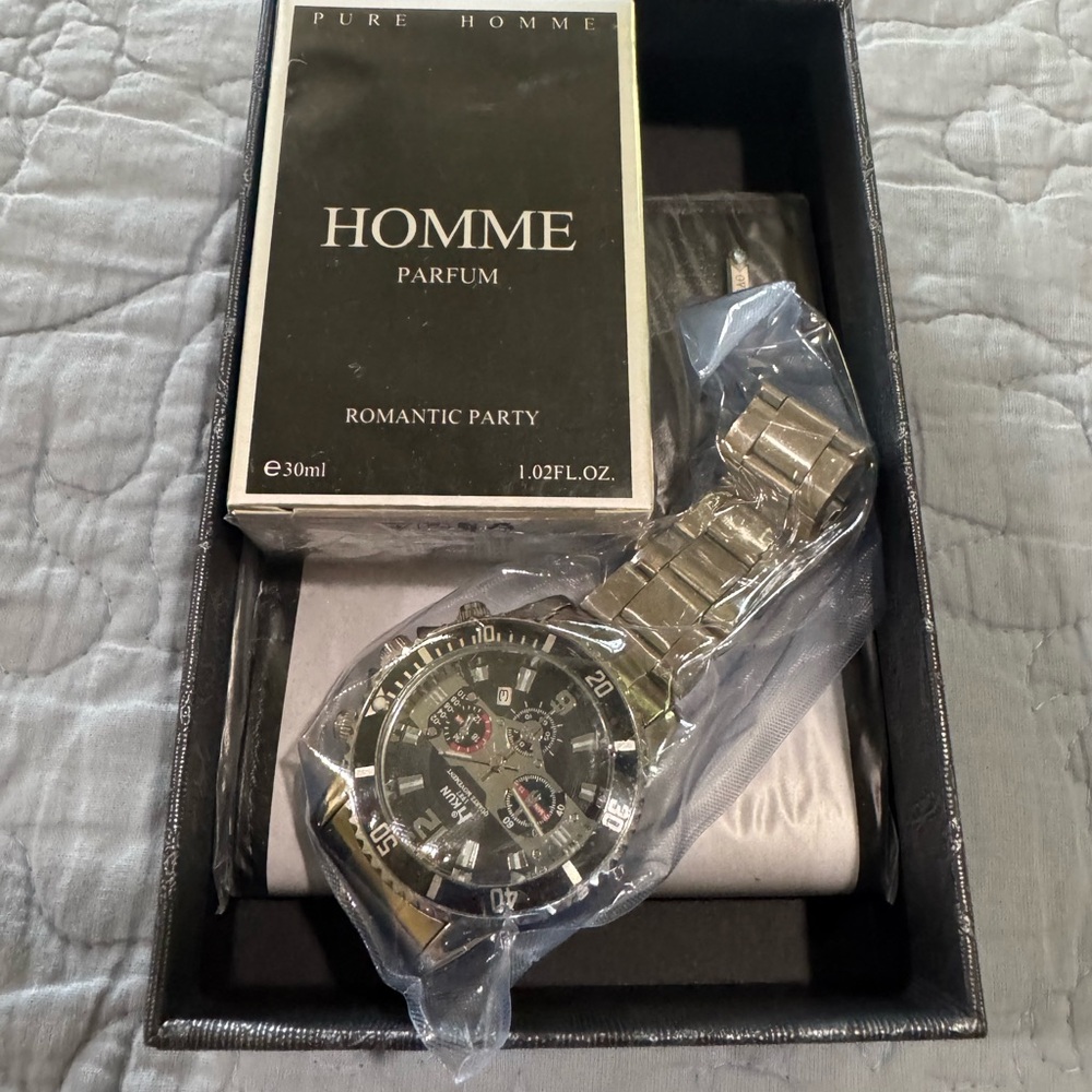 Silver Men's Watch and Wallet Accessories Gift Set New